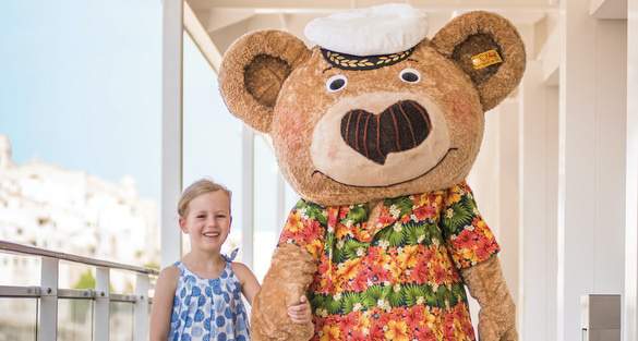 Hapag Lloyd Cruises MS Europa Kaptn Knopf.jpg